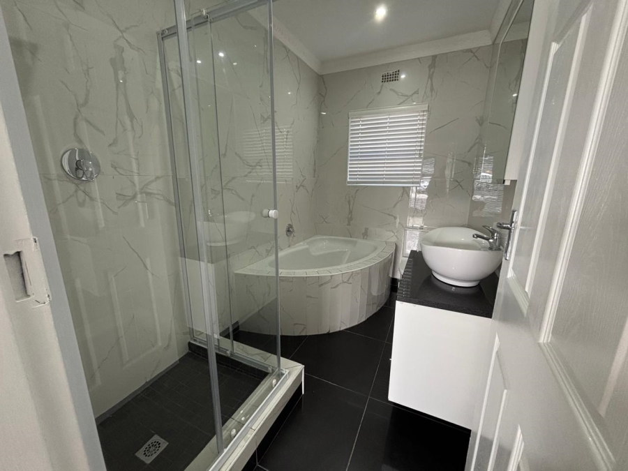 To Let 3 Bedroom Property for Rent in Silver Oaks Western Cape